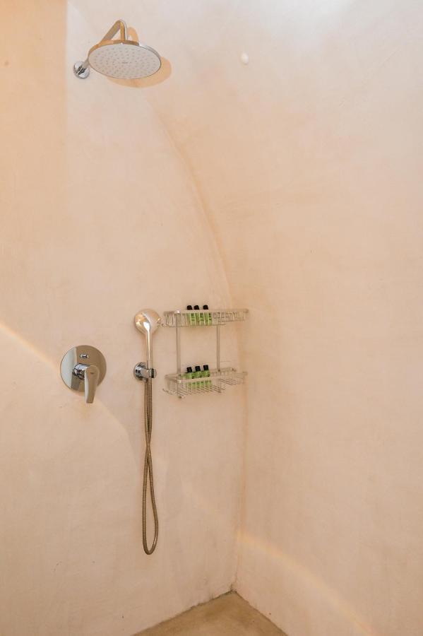 Three Bells Suites Firostefani Bagian luar foto