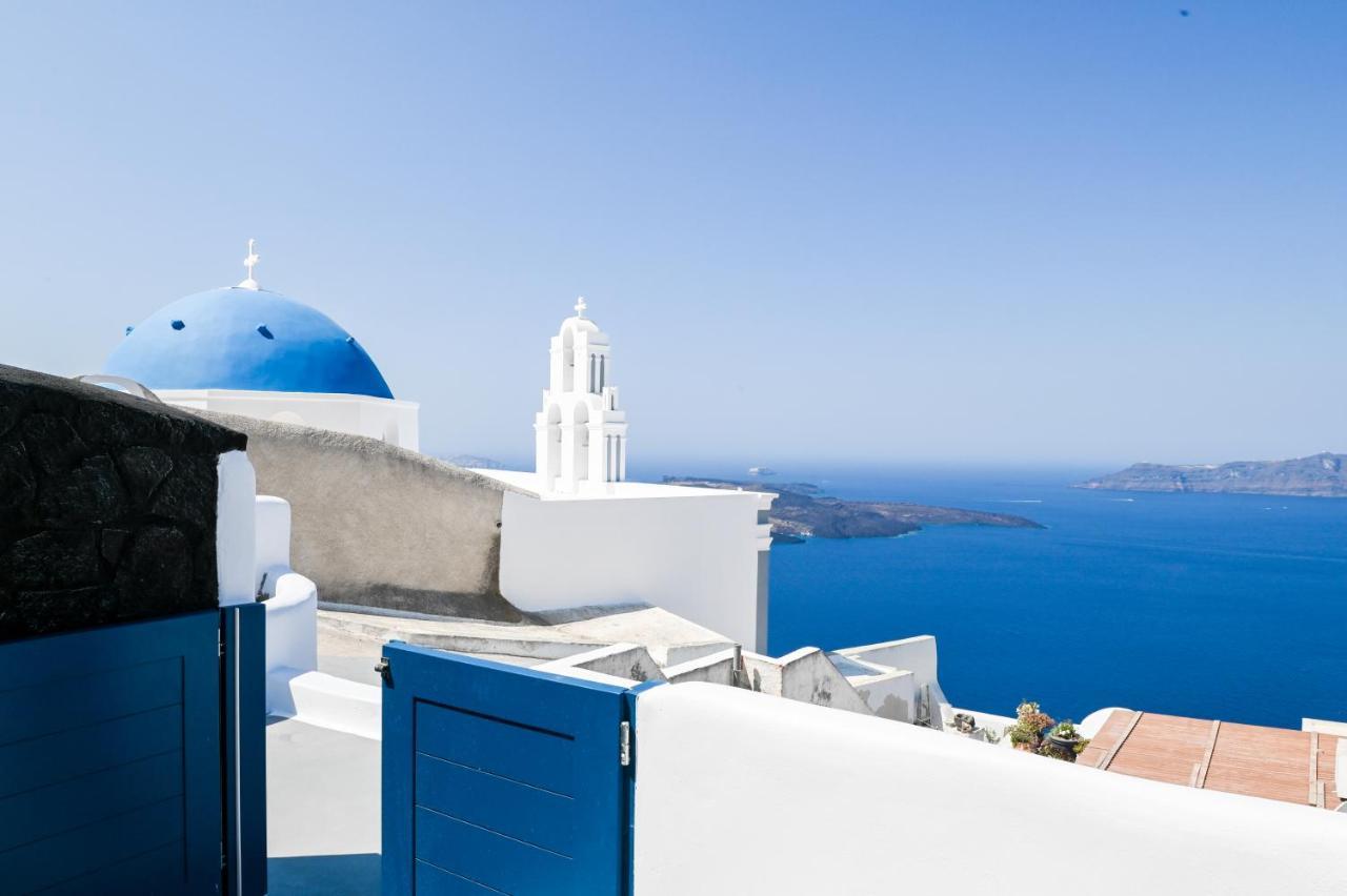 Three Bells Suites Firostefani Bagian luar foto